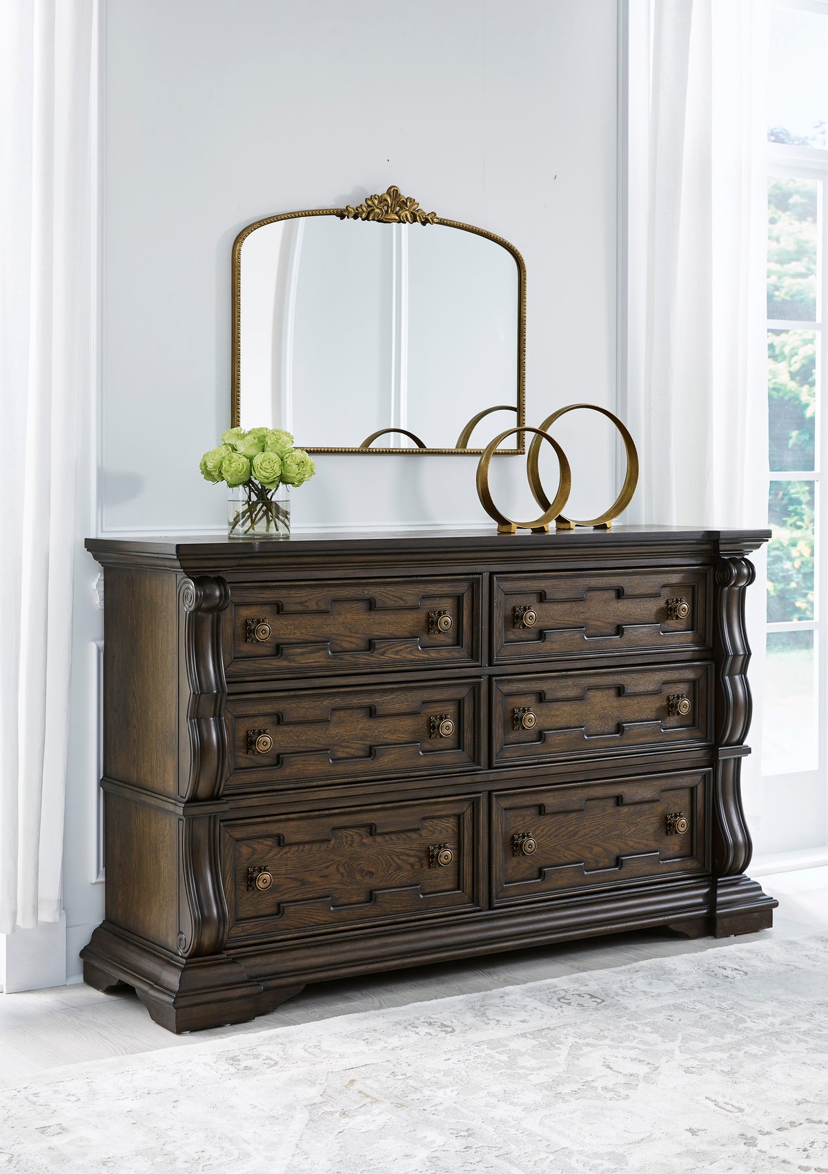 Maylee Queen Upholstered Bedroom Set with 2 Nightstands