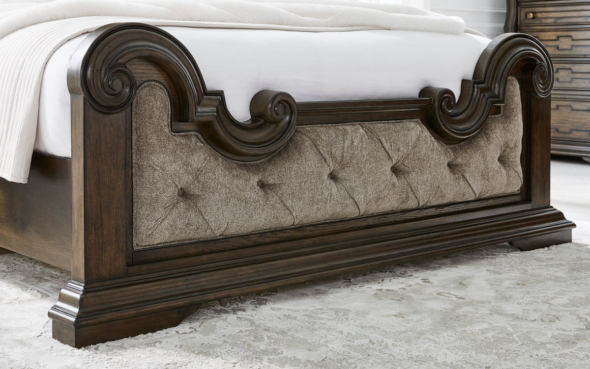 Maylee Queen Upholstered Bedroom Set with 2 Nightstands