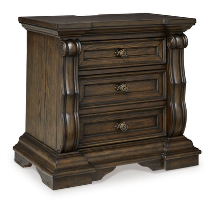 Maylee Queen Upholstered Bedroom Set with 2 Nightstands