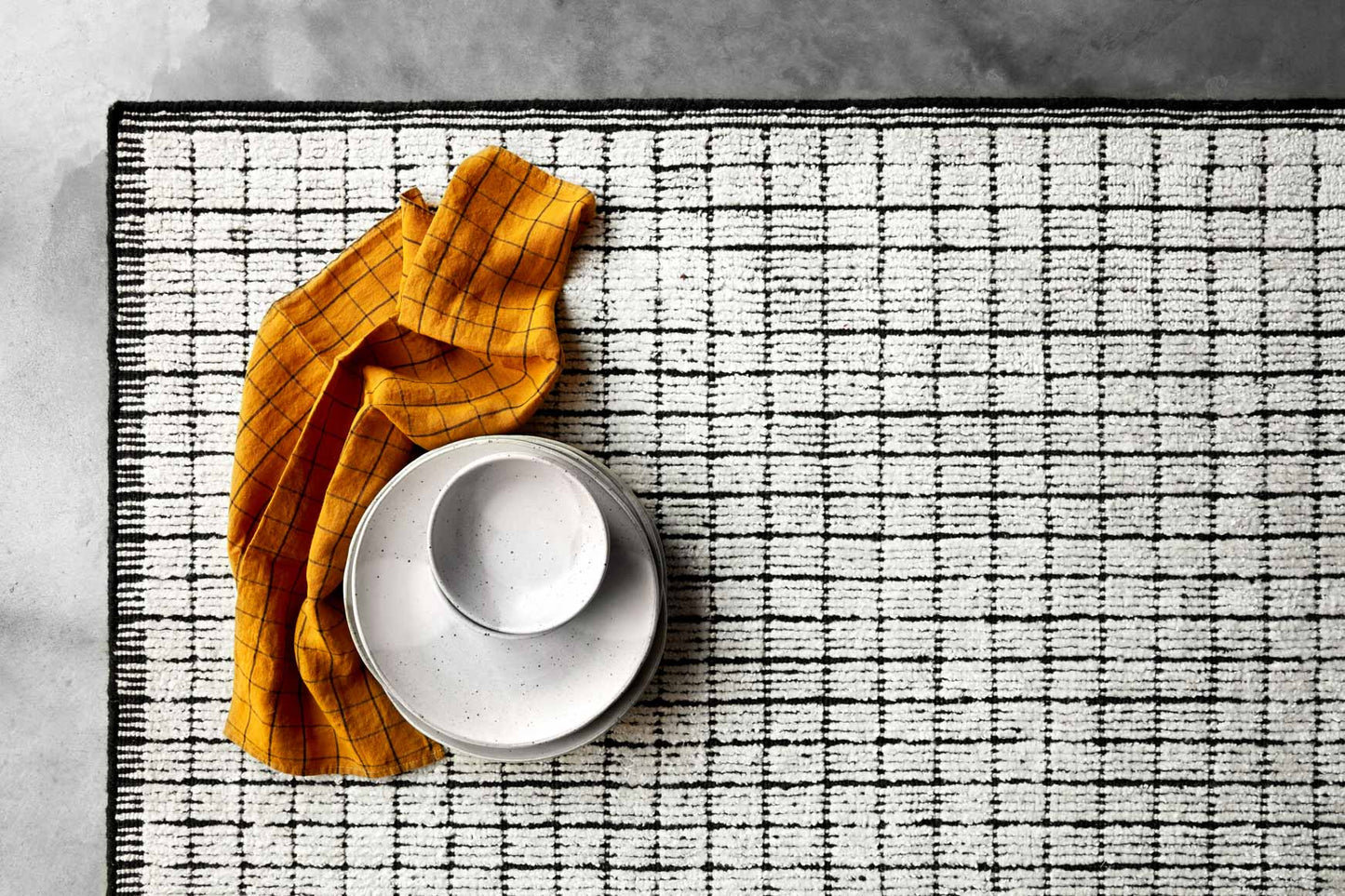 Loloi Beverly BEV-01 Ivory / Black