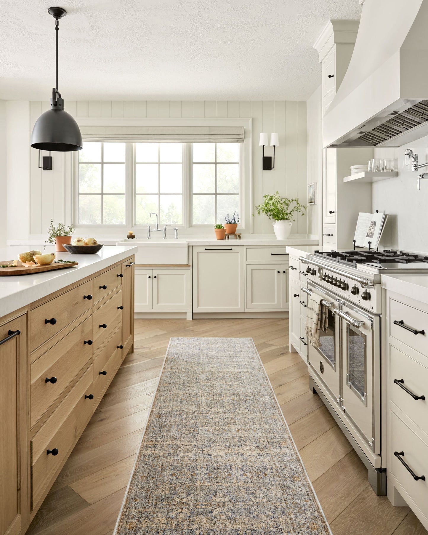 Angela Rose x Loloi Blake BLA-02 Ocean / Mocha