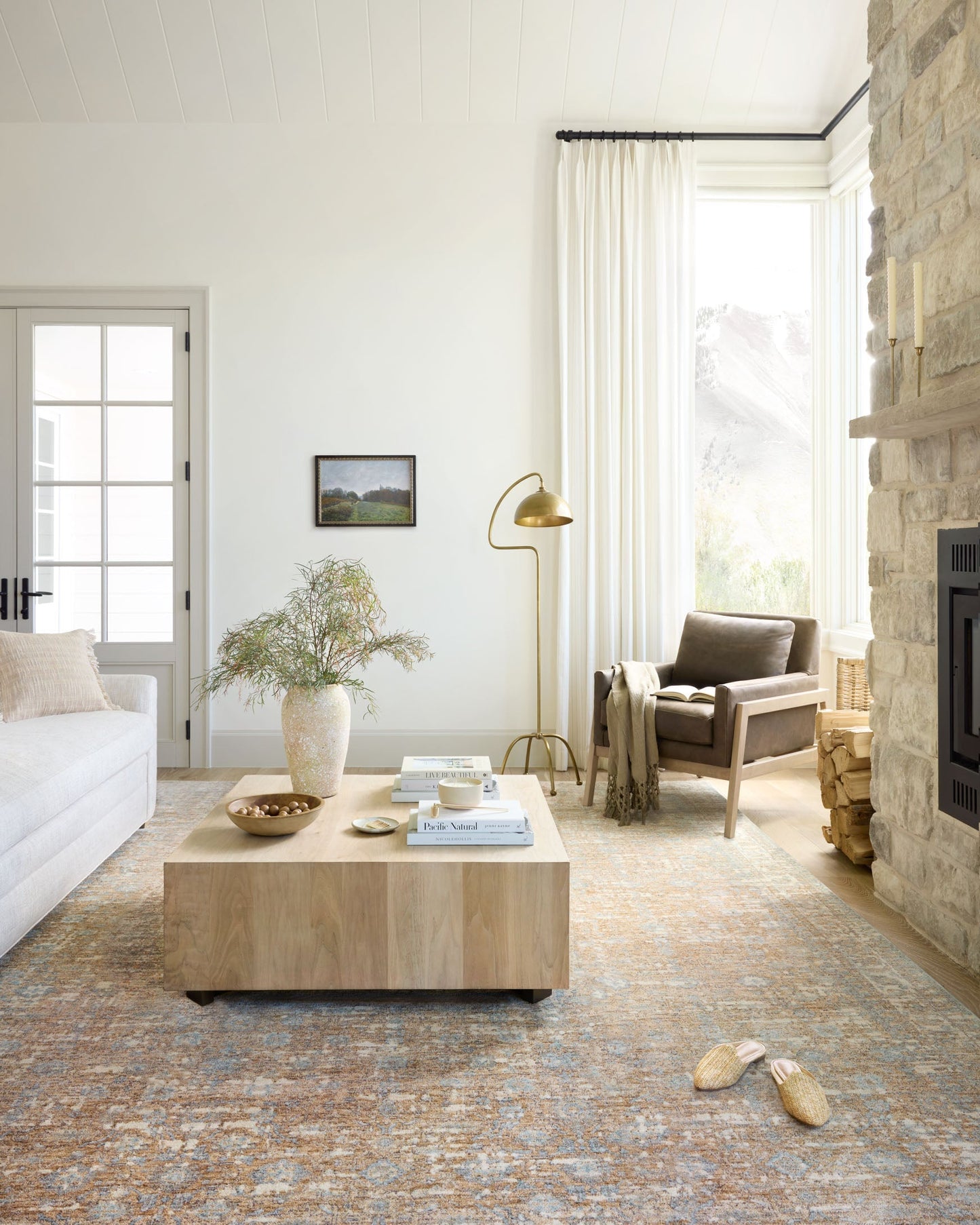 Angela Rose x Loloi Blake BLA-05 Sand / Sky