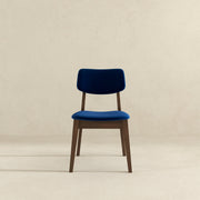 Silla lateral Carlos de terciopelo azul con respaldo sólido (juego de 2)