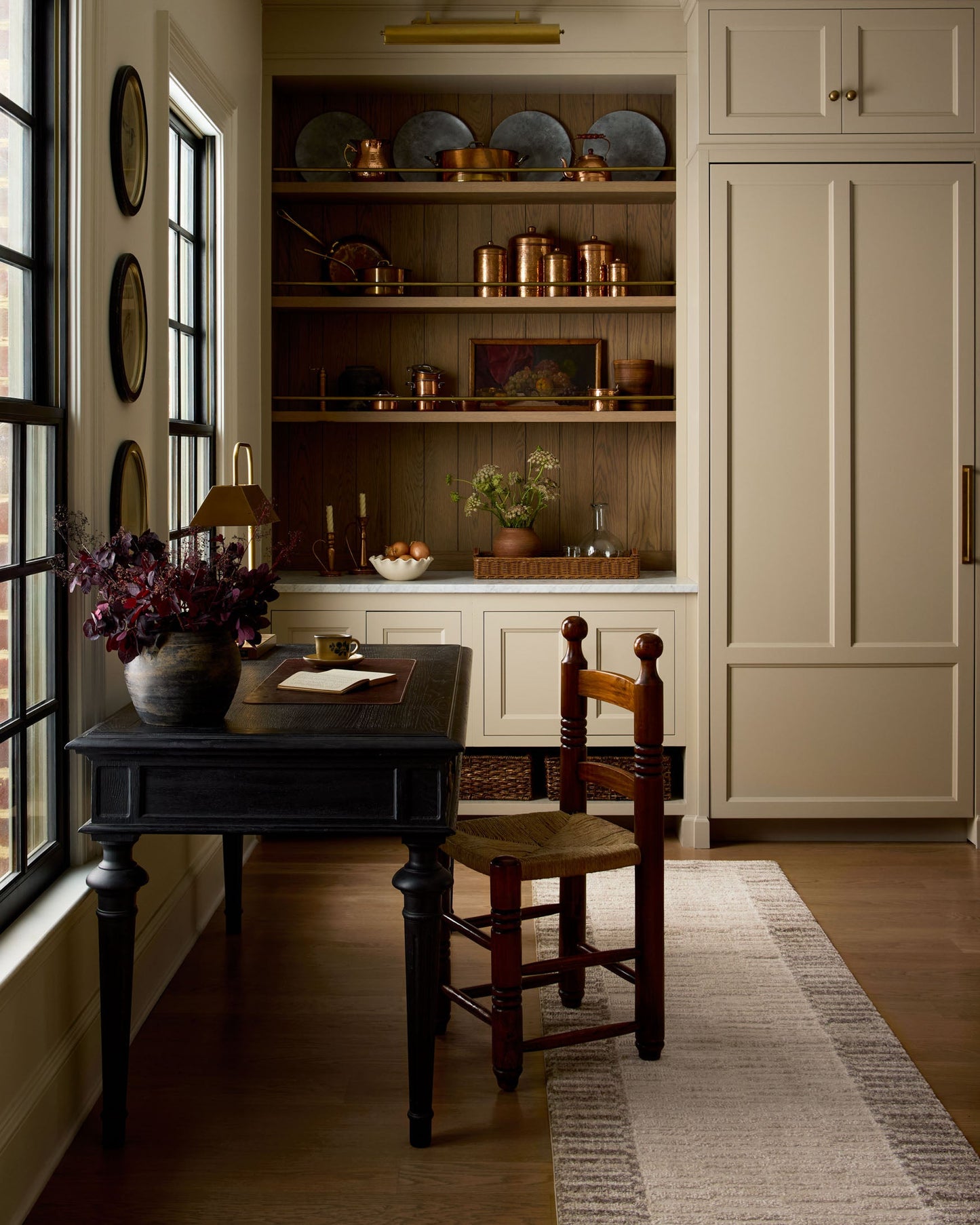 CLV-04 IVORY / PEBBLE