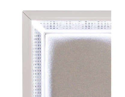 Cama Queen iluminada Cassie 