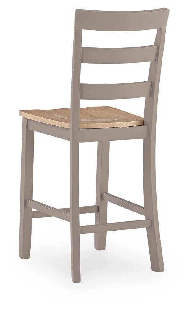 Gesthaven Dining Table and 4