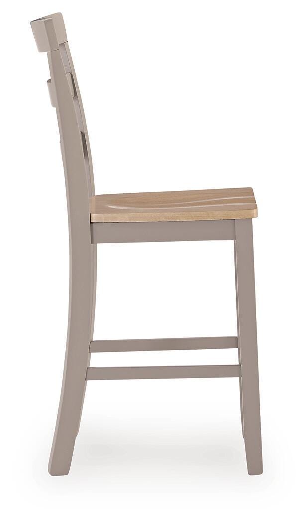 Gesthaven Dining Table and 4