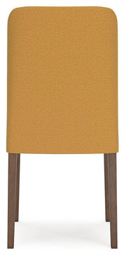 Lyncott Dining Table and 4 Chairs