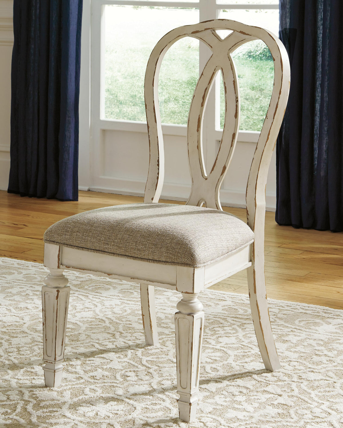 Realyn Dining Table and 6 Chairs