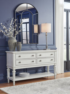 Montelaine Dining Room Server