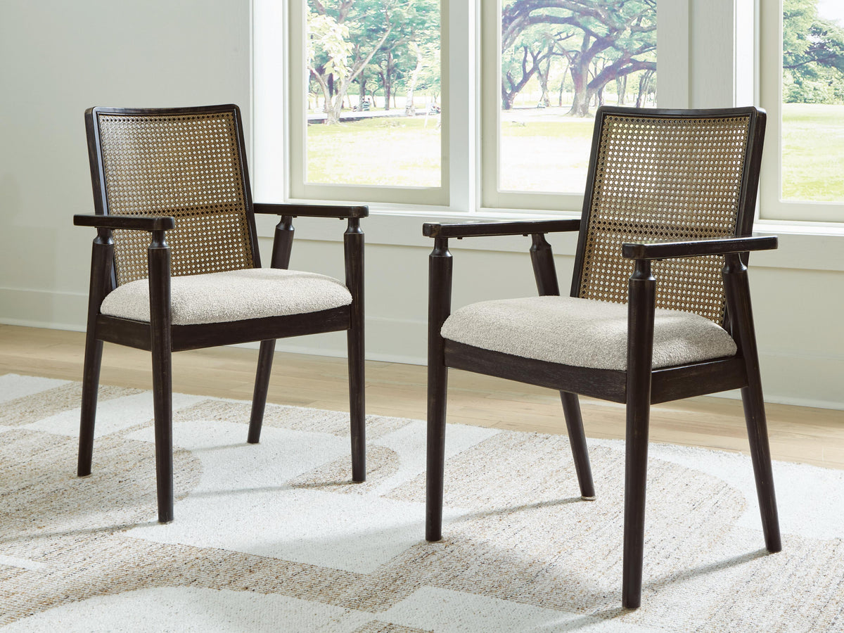 Galliden Dining UPH Arm Chair (2/CN)