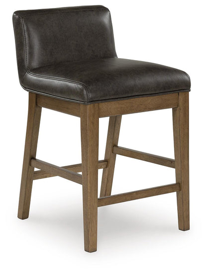 Cabalynn Counter Height Dining Table and 4 Barstools
