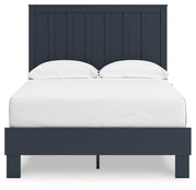 Simmenfort Full Platform Bed