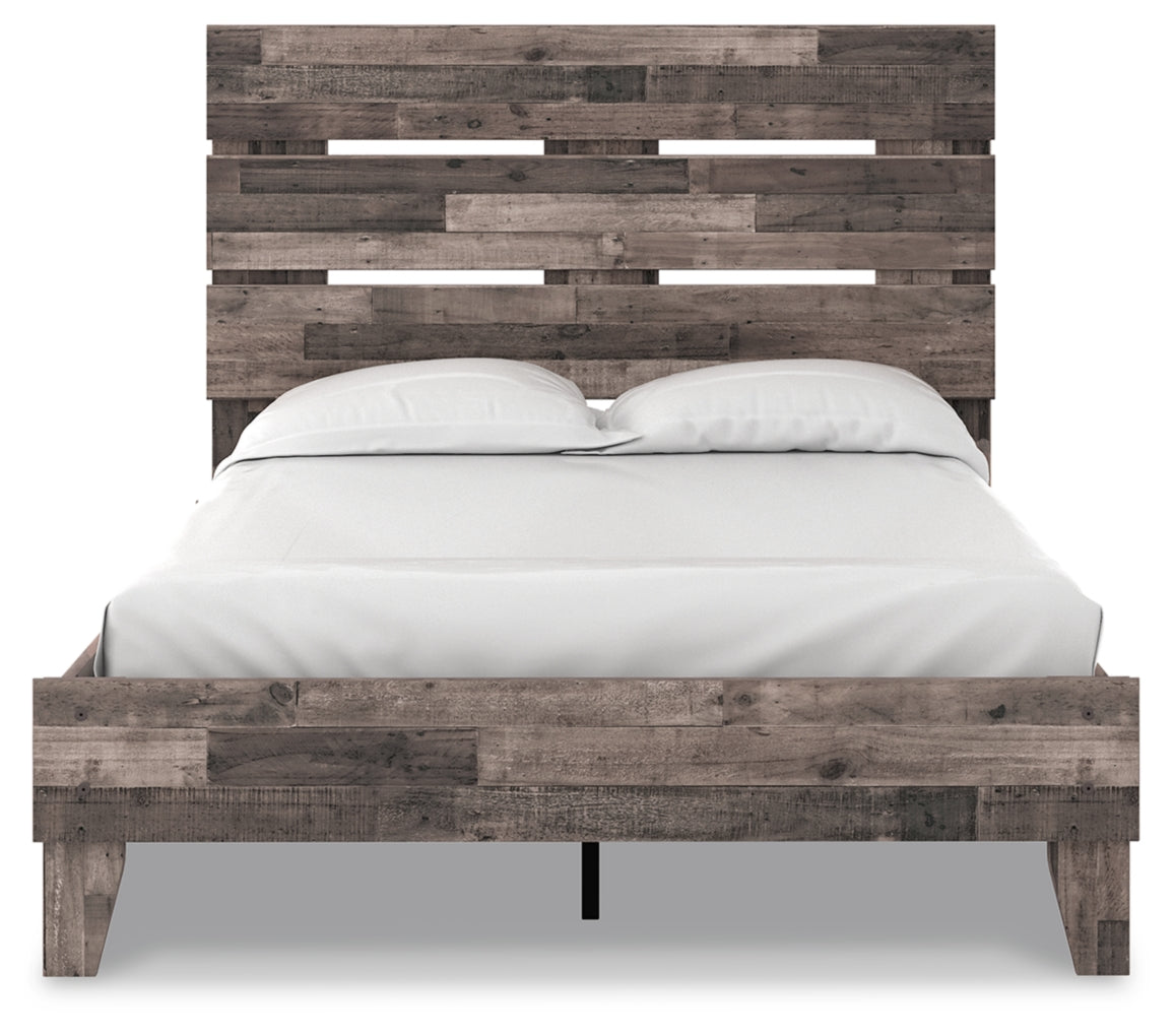 Neilsville Full Panel Platform Bed
