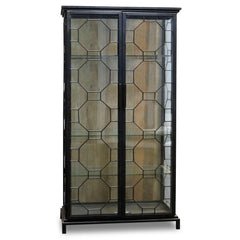 MUEBLE DE LECTURA | Acabado negro sobre marco de metal con vidrio transparente | 2 puertas 