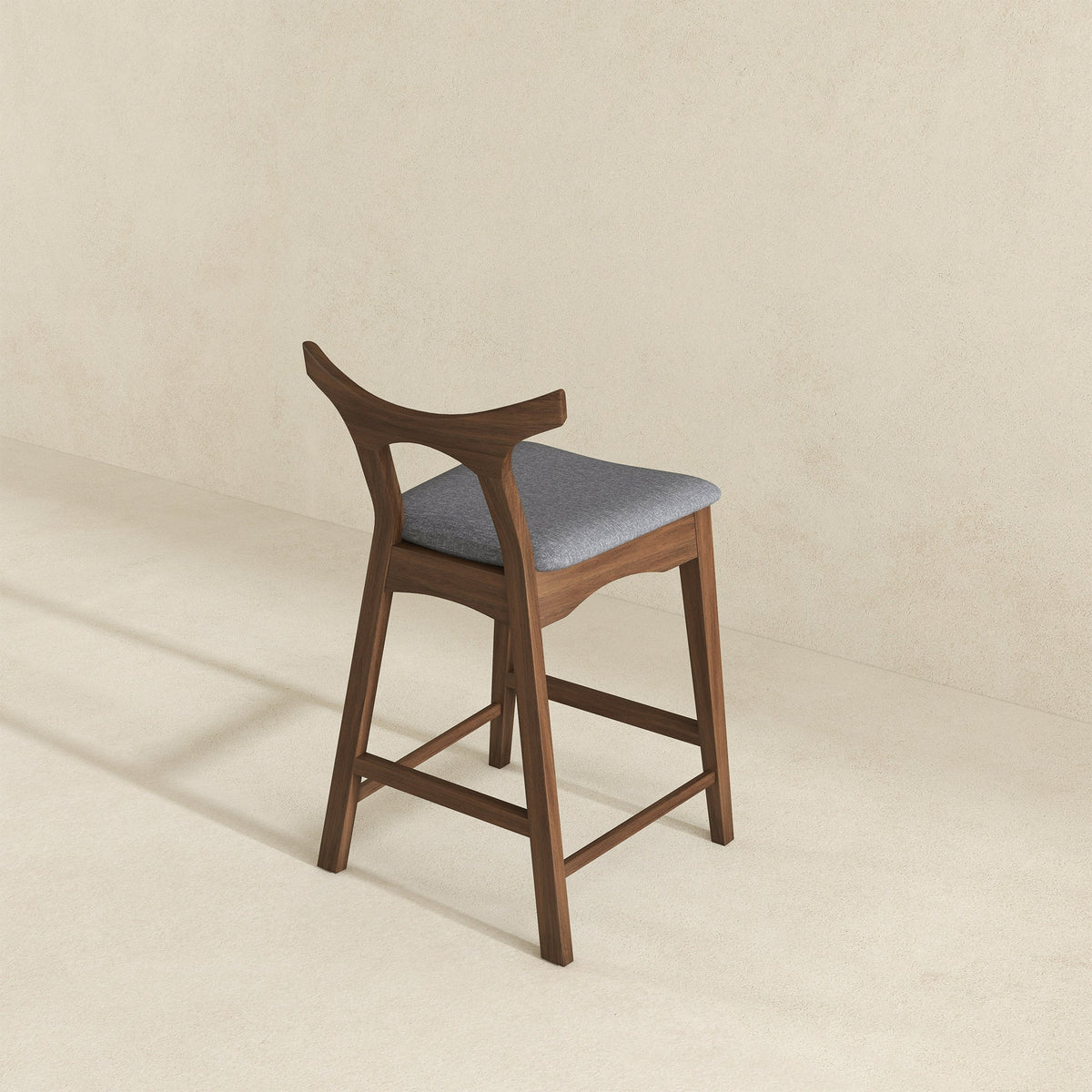 Silla de bar cuadrada tapizada de madera maciza Hester (juego de 2)