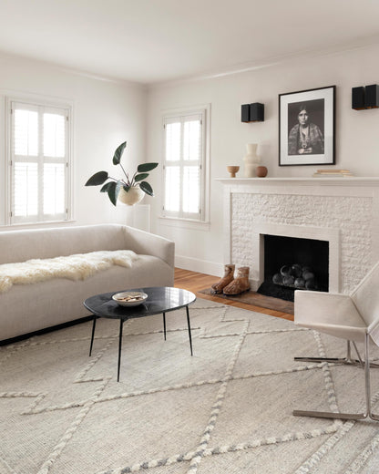 Loloi Iman IMA-03 Ivory / Lt. Grey