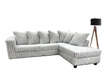 Woodland Sectional W/Chaise
