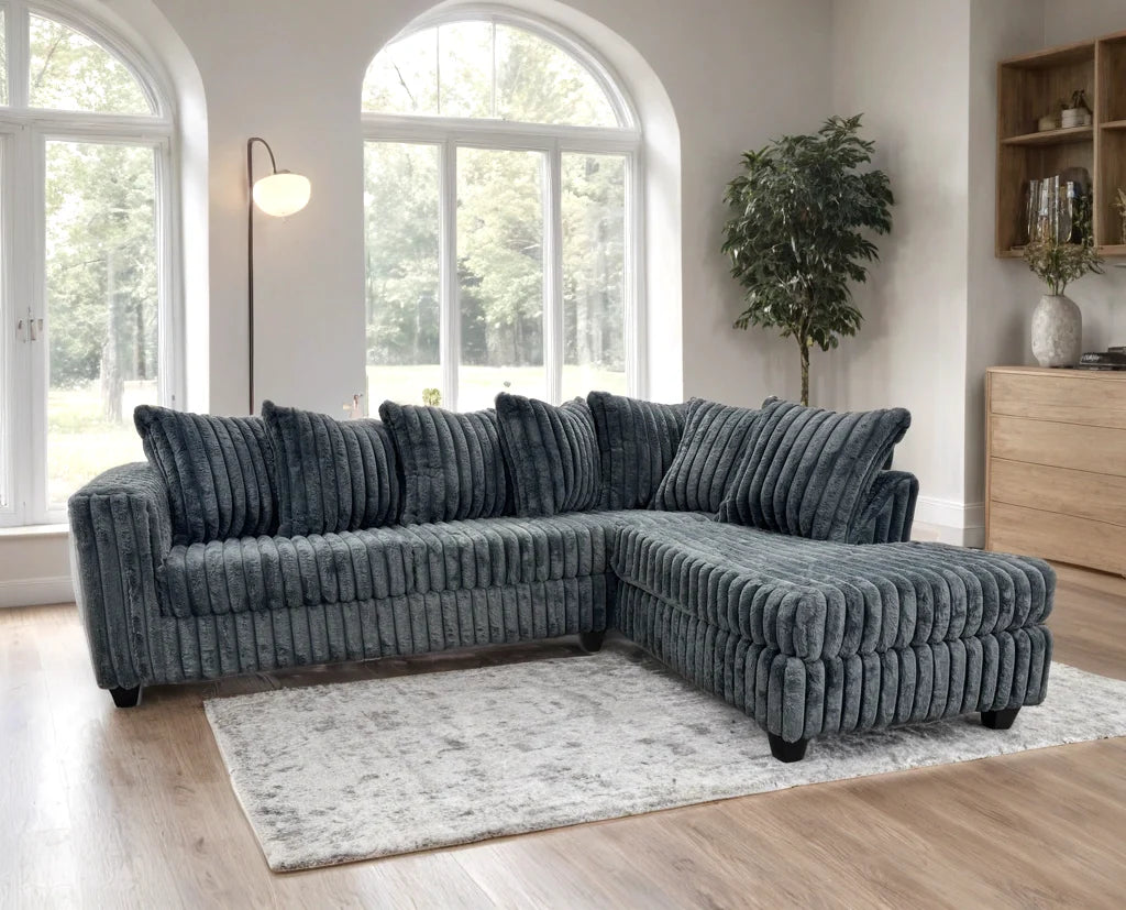 Woodland Sectional W/Chaise
