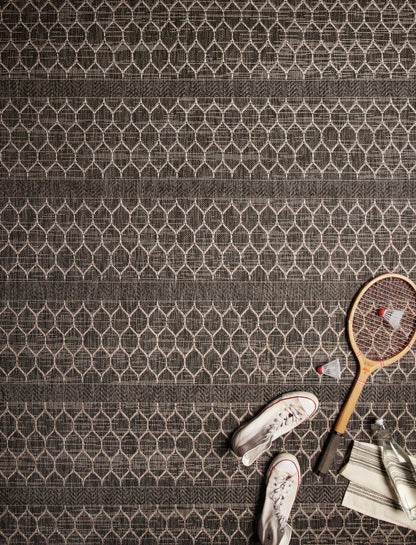 Loloi Isle IE-01 Black / Grey