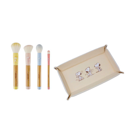 Peanuts™ Snoopy 4-PC Makeup Brush Set w/ Tray