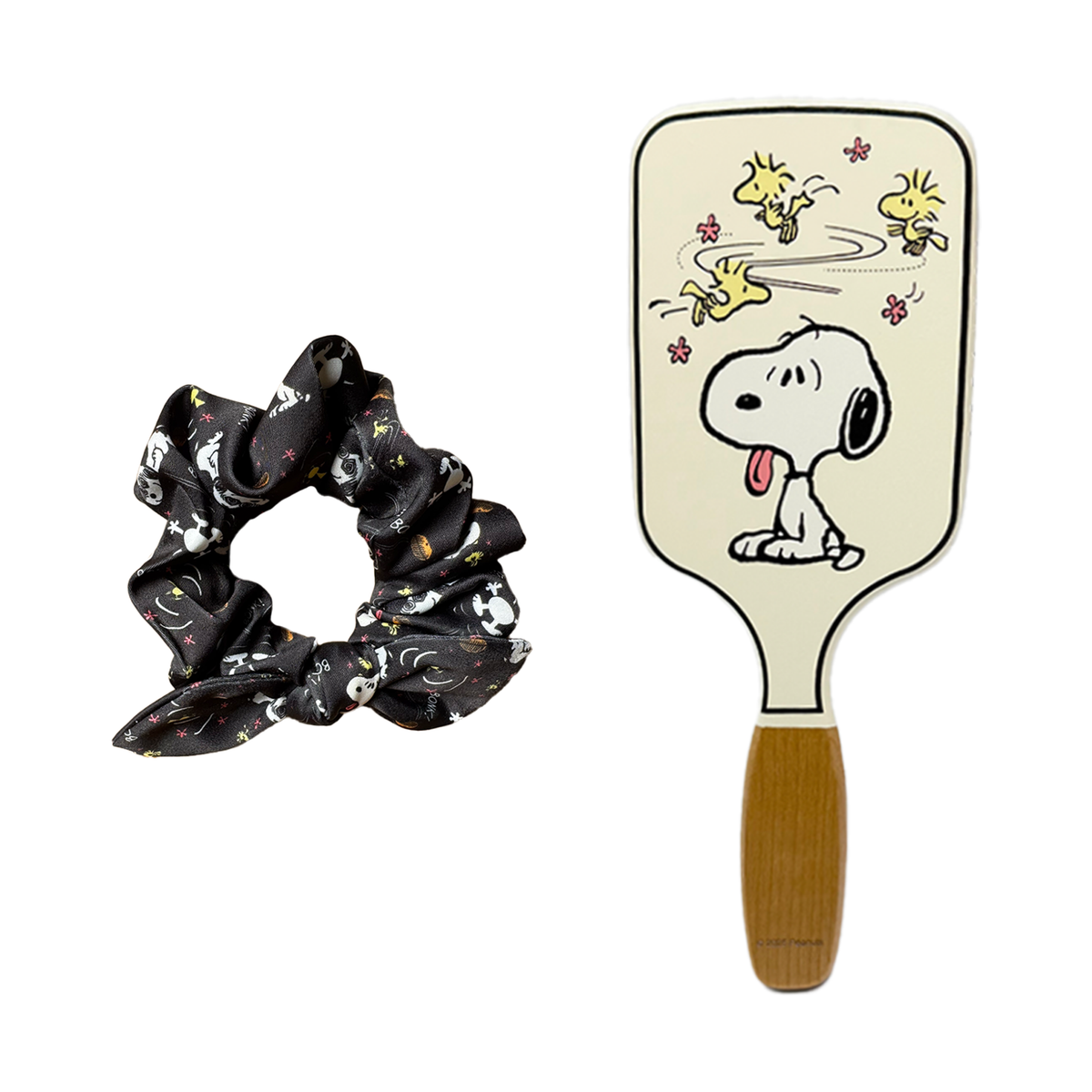 Peanuts‚Ñ¢ Snoopy ‚ÄúDizzy Beagle‚Äù Hair Brush + Scrunchie Set