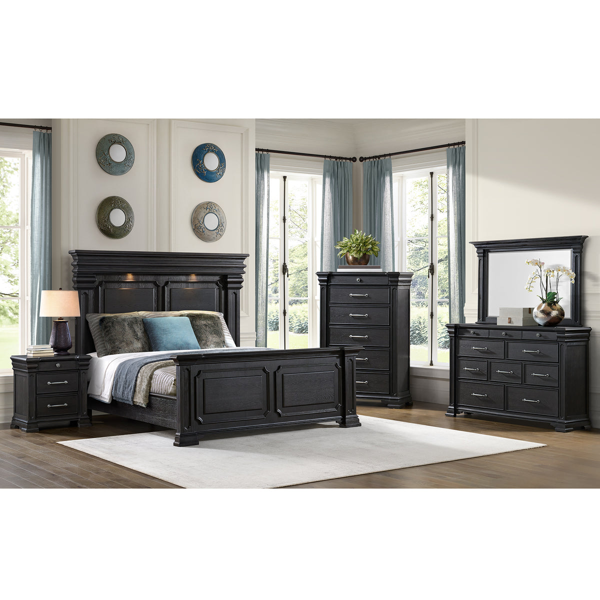 Kings Court Queen Bed in Black