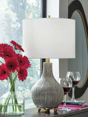 Judlen Ceramic Table Lamp (1/CN)