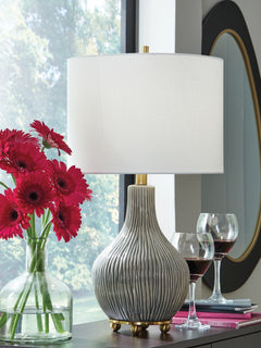 Judlen Ceramic Table Lamp (1/CN)
