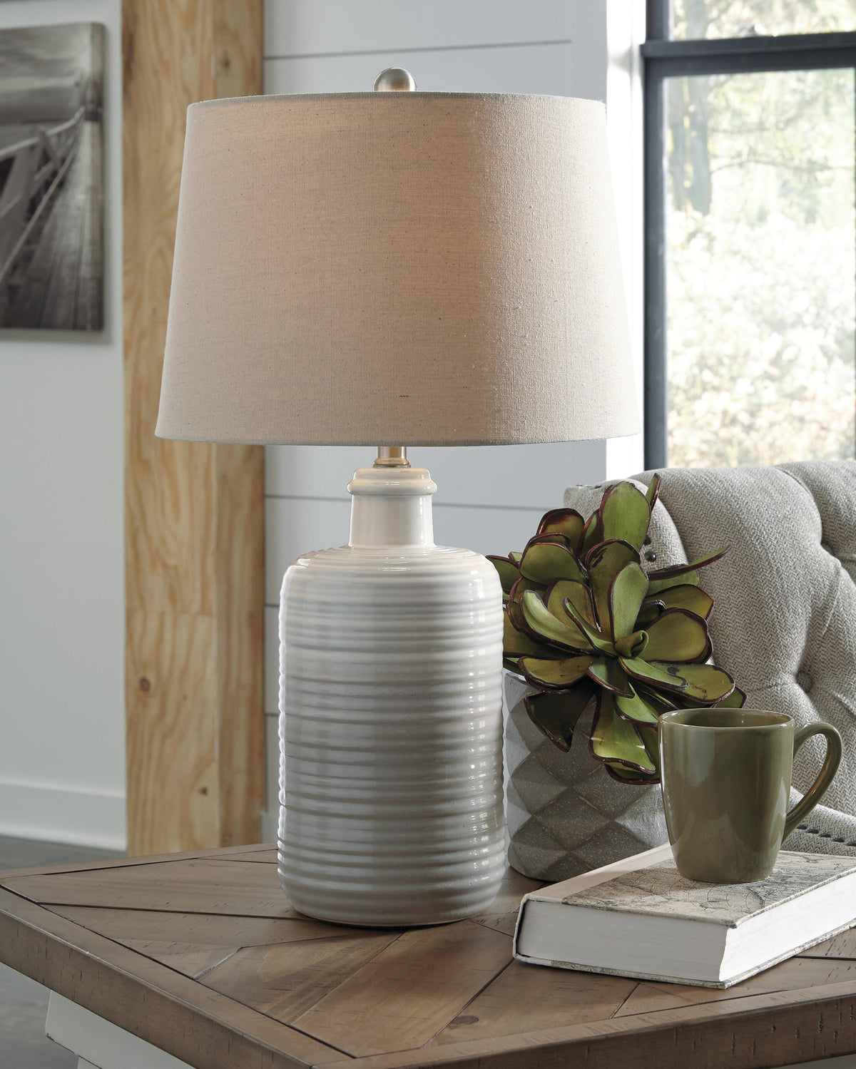Marnina Ceramic Table Lamp (Set of 2)