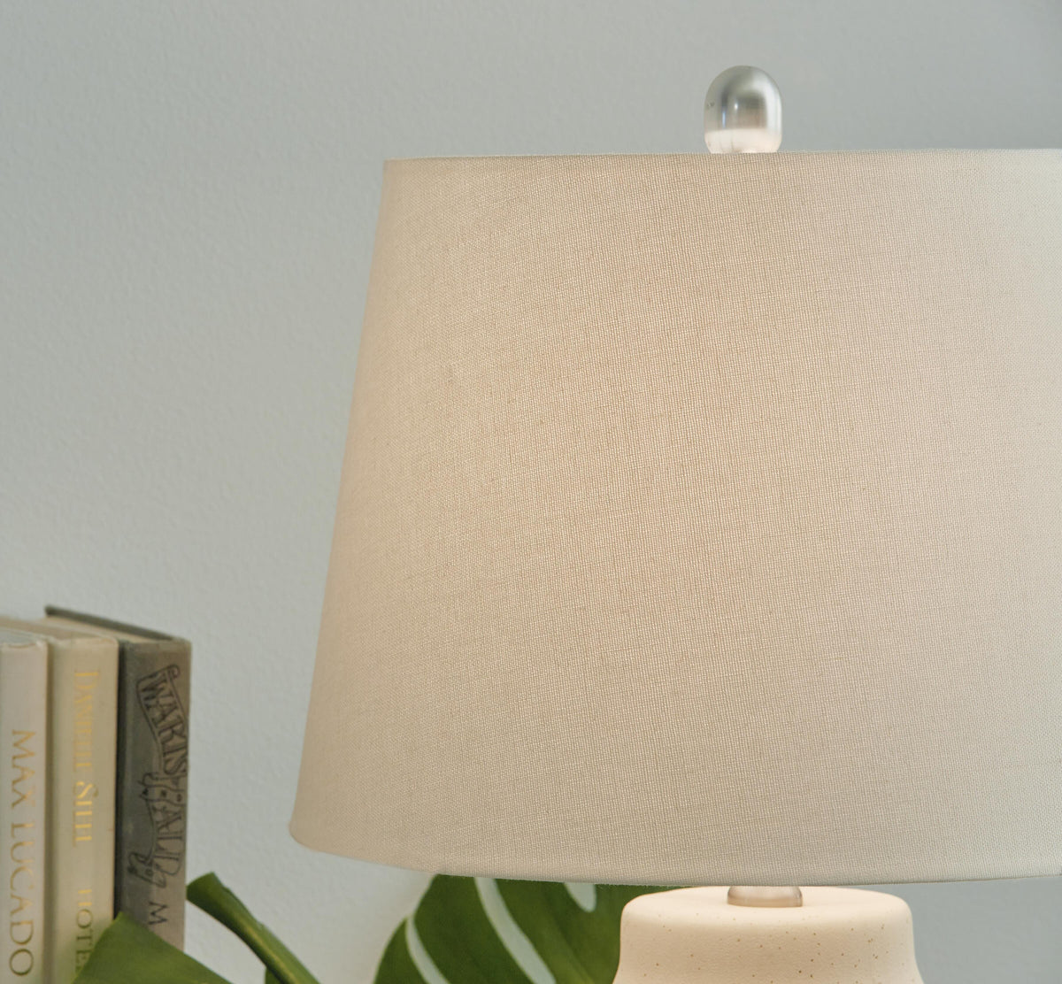 Afener Ceramic Table Lamp (Set of 2)