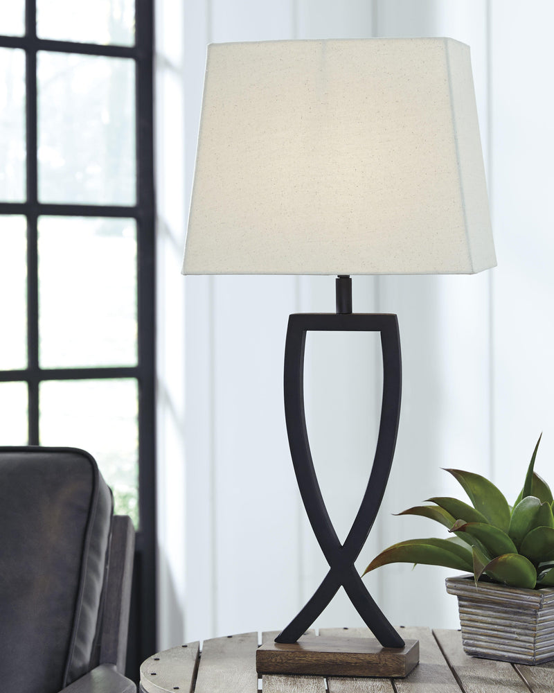 Makara Metal Table Lamp (Set of 2)