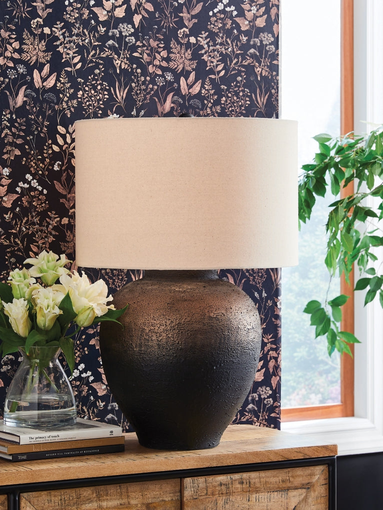 Newgerhard Metal Table Lamp (1/CN)