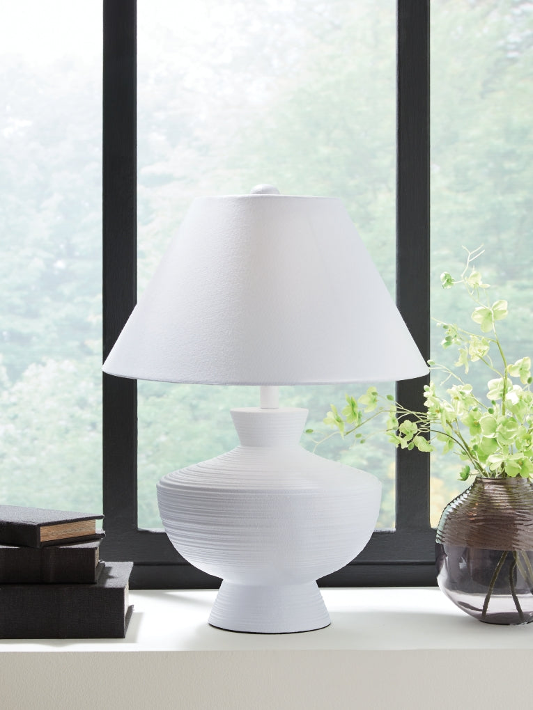 Harelwood Poly Table Lamp (1/CN)