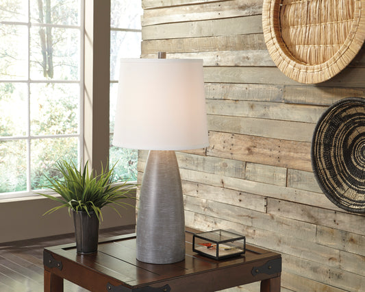 Shavontae Poly Table Lamp