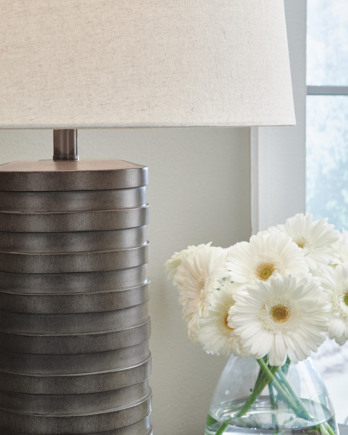 Neilett Poly Table Lamp (Set of 2)