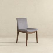 Silla de comedor Laura de madera maciza de lino gris claro (juego de 2)