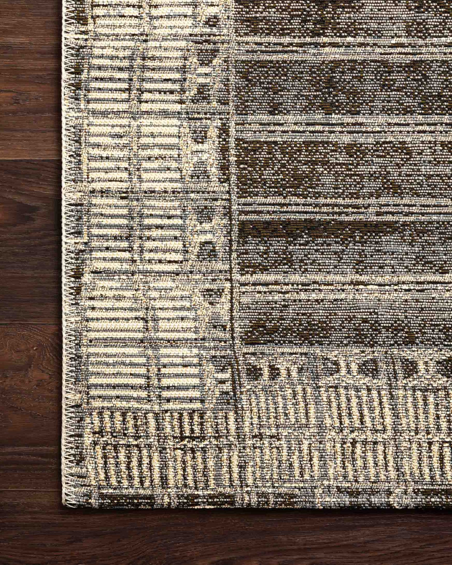 Loloi Mika MIK-07 Charcoal / Ivory