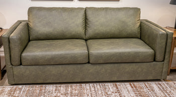 Hutle Sofa