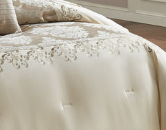 Nuevo Haven Comforter Set