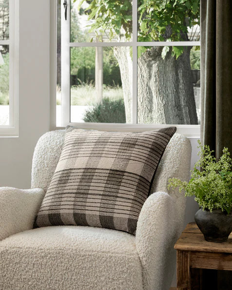 Amber Lewis x Loloi Pillows PAL0009 Ivory / Black