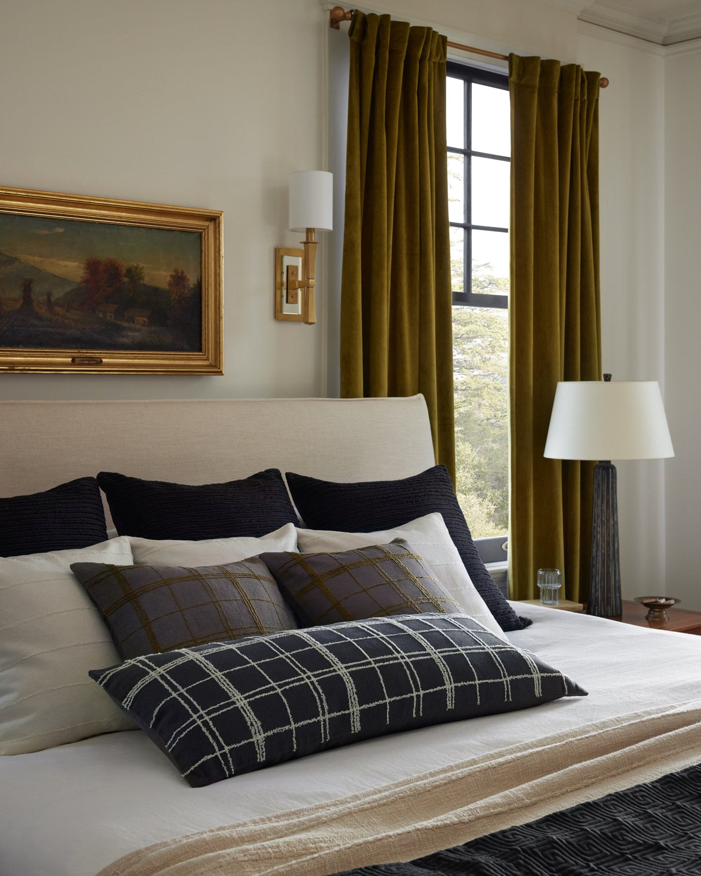 PJS0012 GRAPHITE / IVORY