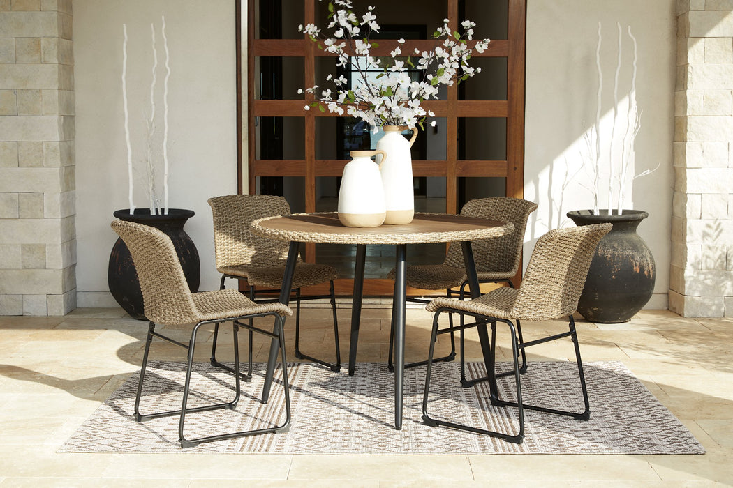 Amaris Outdoor Dining Package