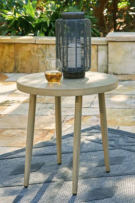 Swiss Valley Outdoor Occasional Table Package