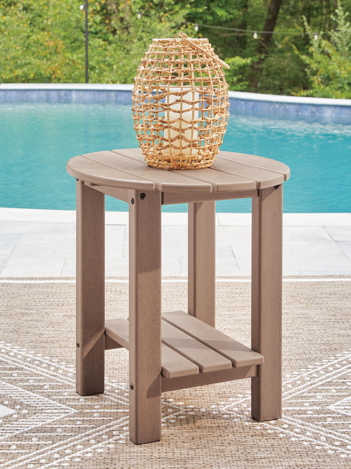 Cliffs Beach Oval End Table