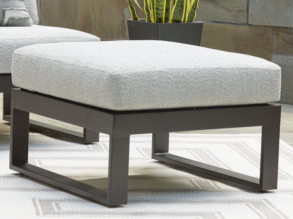 Beachloft 4-Piece Outdoor Sectional