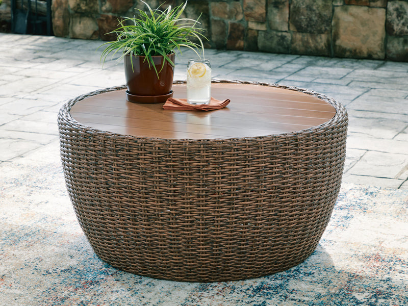Cardiff Beach Outdoor Round Cocktail Table