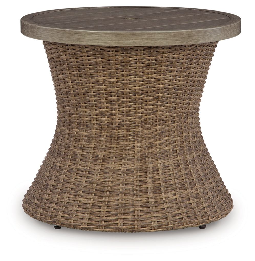 Revare Beach Round End Table w/UMB OPT