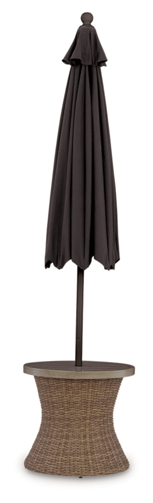 Revare Beach Round End Table w/UMB OPT