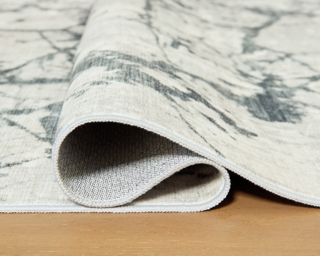 Tobinbury Washable Large Rug